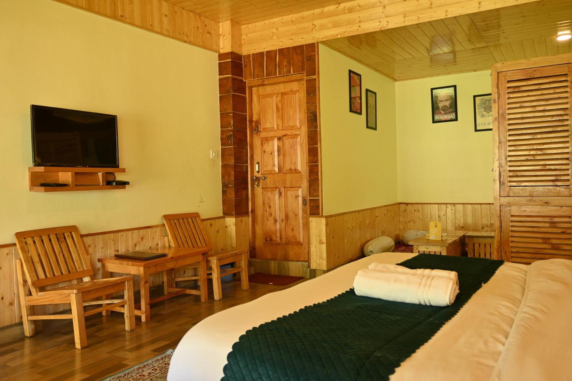 Cascade Mountain Retreat Manali Bed and Breakfast Buitenkant foto