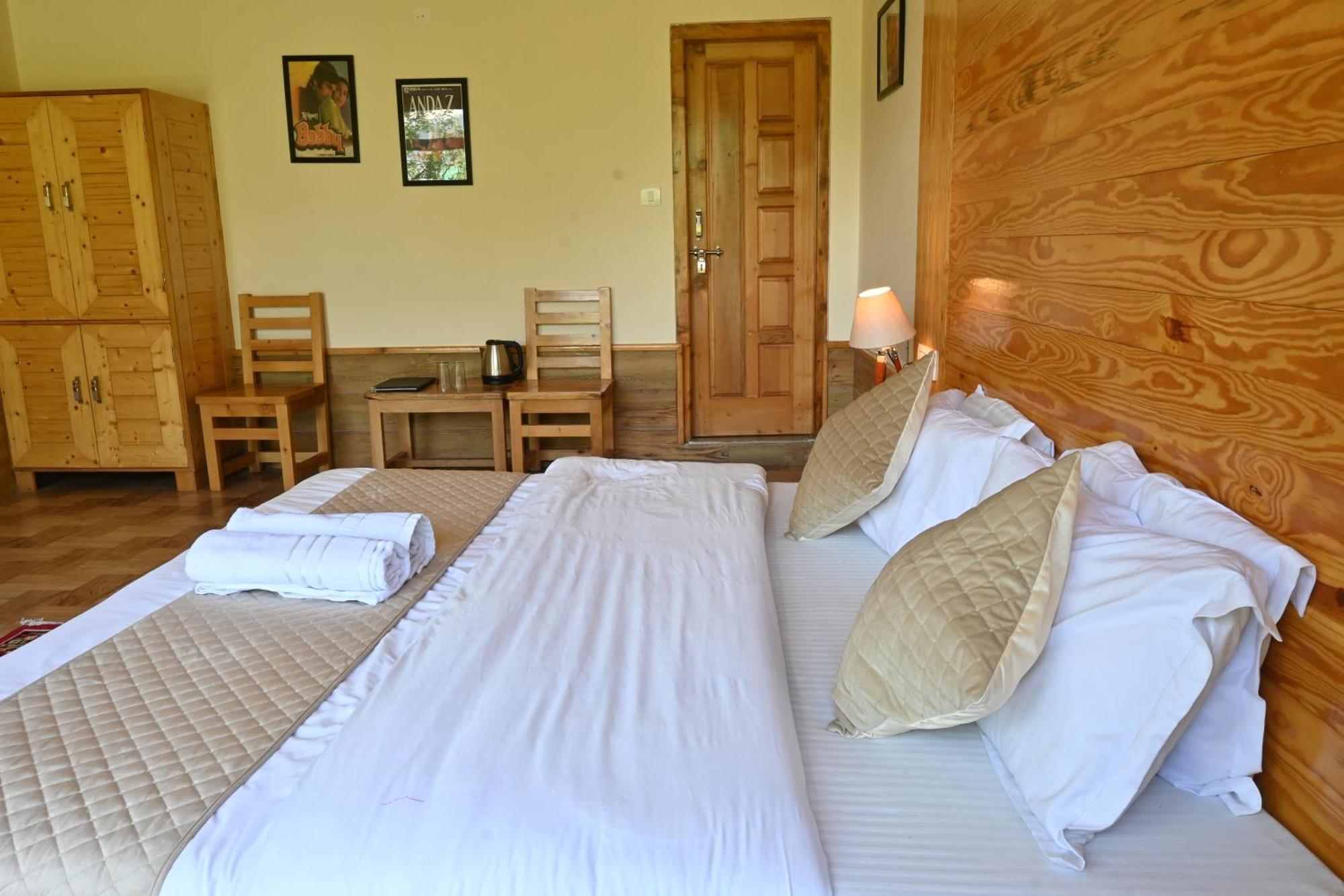Cascade Mountain Retreat Manali Bed and Breakfast Buitenkant foto