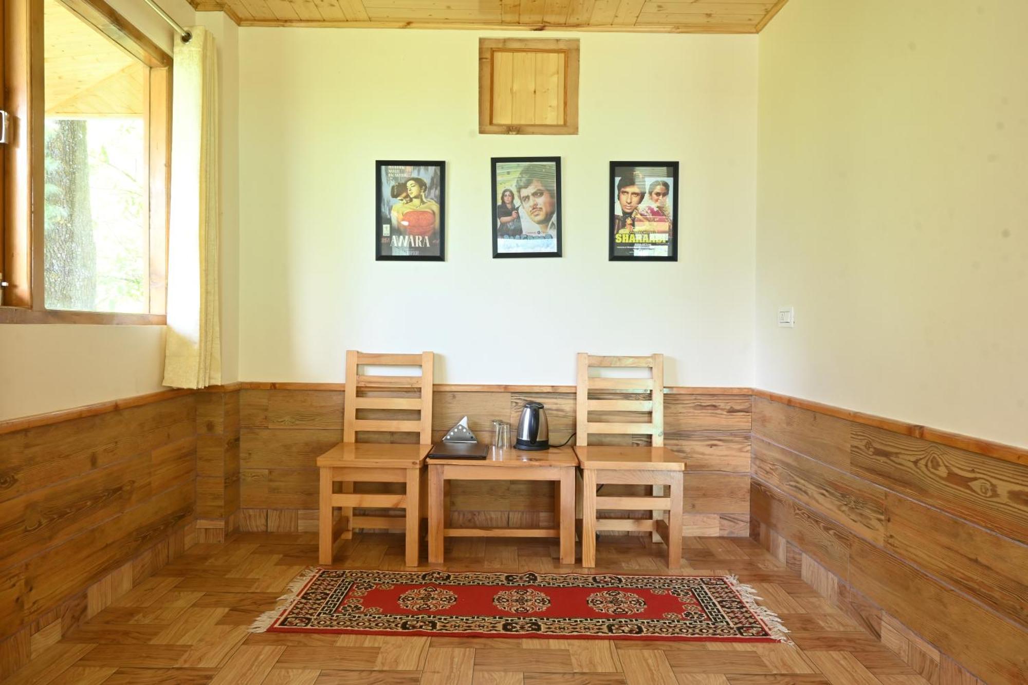 Cascade Mountain Retreat Manali Bed and Breakfast Buitenkant foto