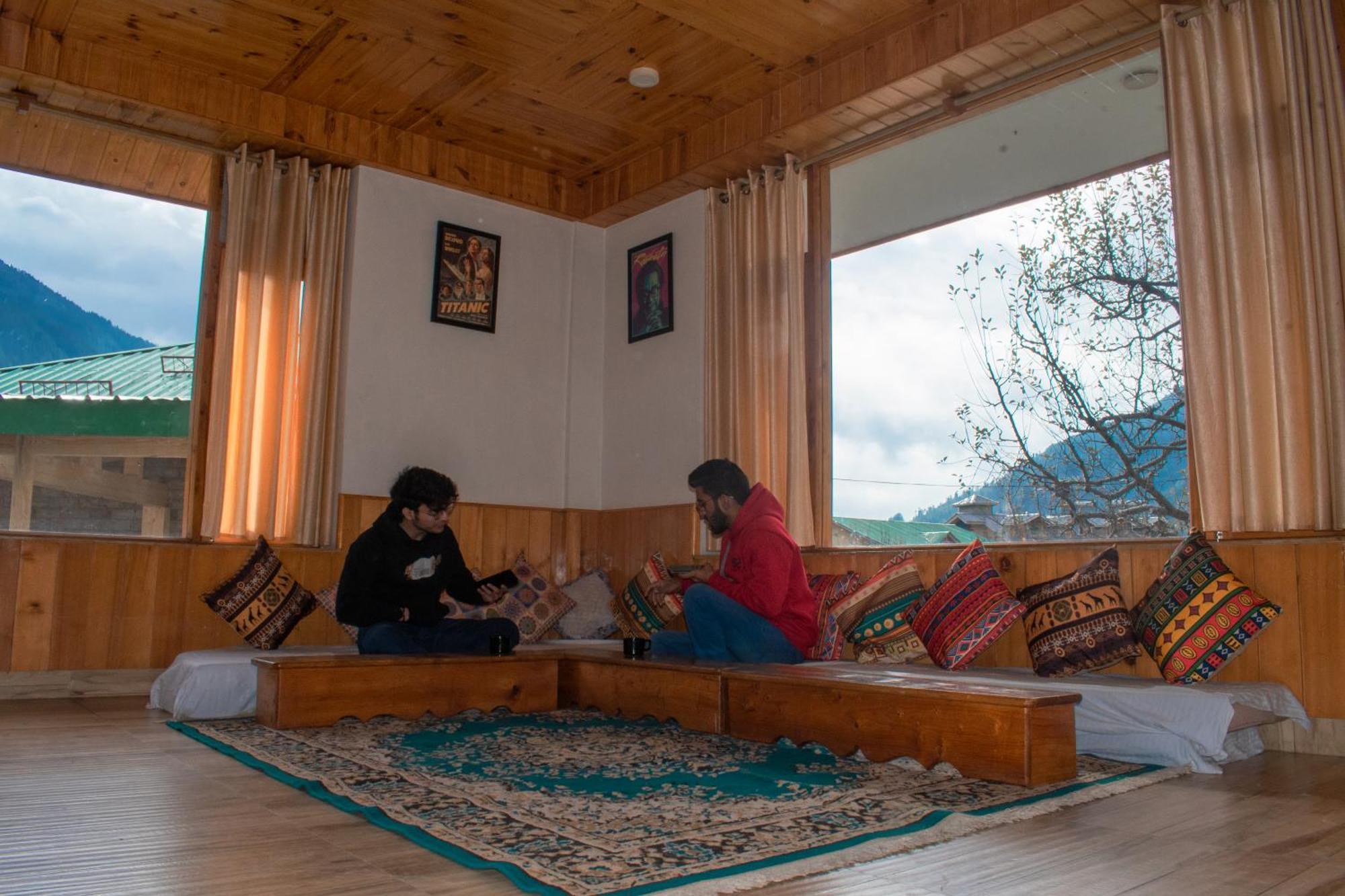 Cascade Mountain Retreat Manali Bed and Breakfast Buitenkant foto